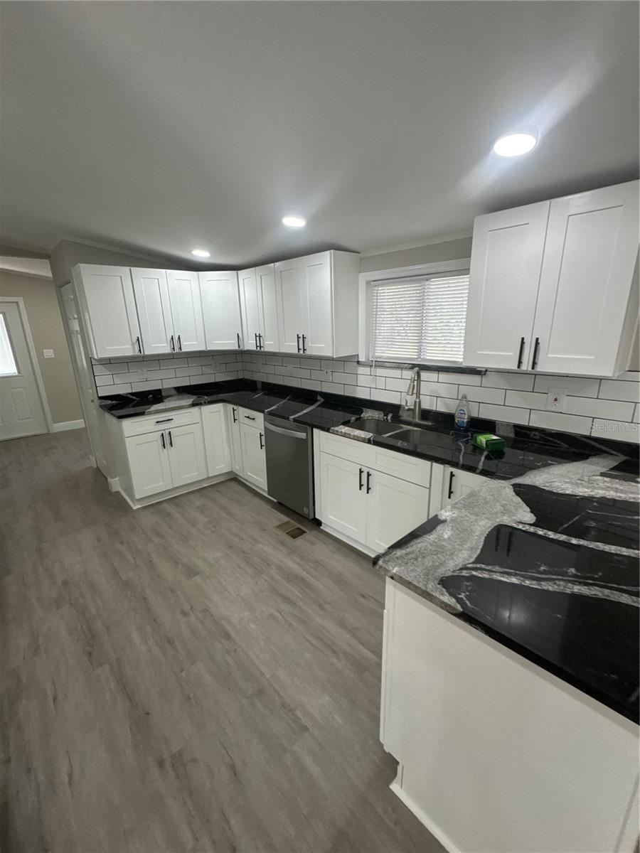 8631 MILLER DR, RIVERVIEW, FL, 33569