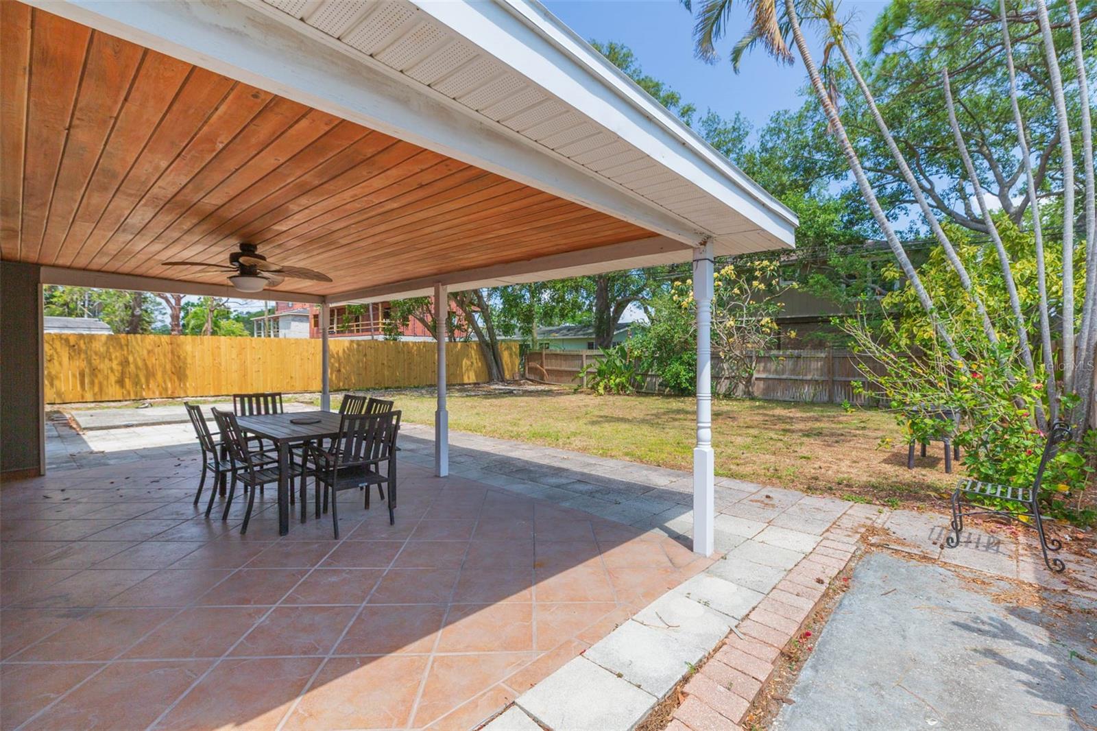 301 89TH AVE NE, ST PETERSBURG, FL, 33702