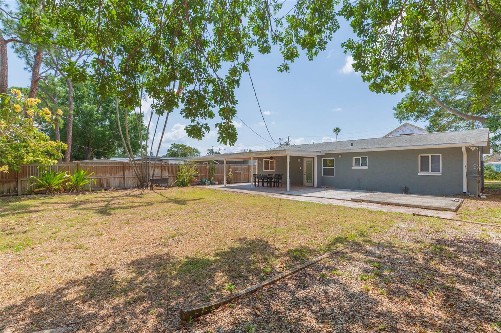 301 89TH AVE NE, ST PETERSBURG, FL, 33702