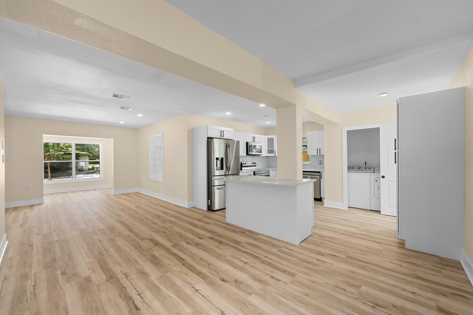 10707 N ROME AVE, TAMPA, FL, 33612