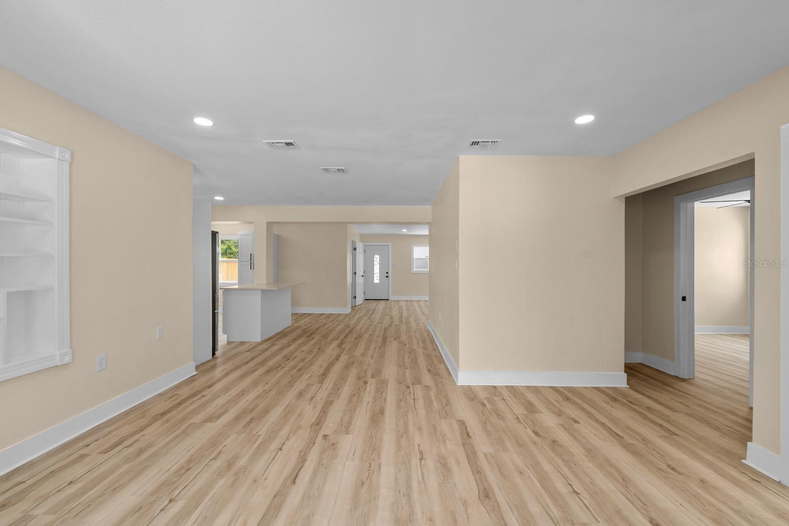 10707 N ROME AVE, TAMPA, FL, 33612