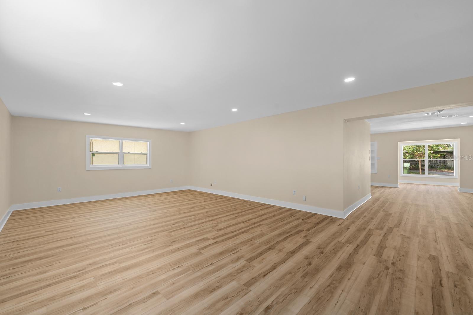 10707 N ROME AVE, TAMPA, FL, 33612