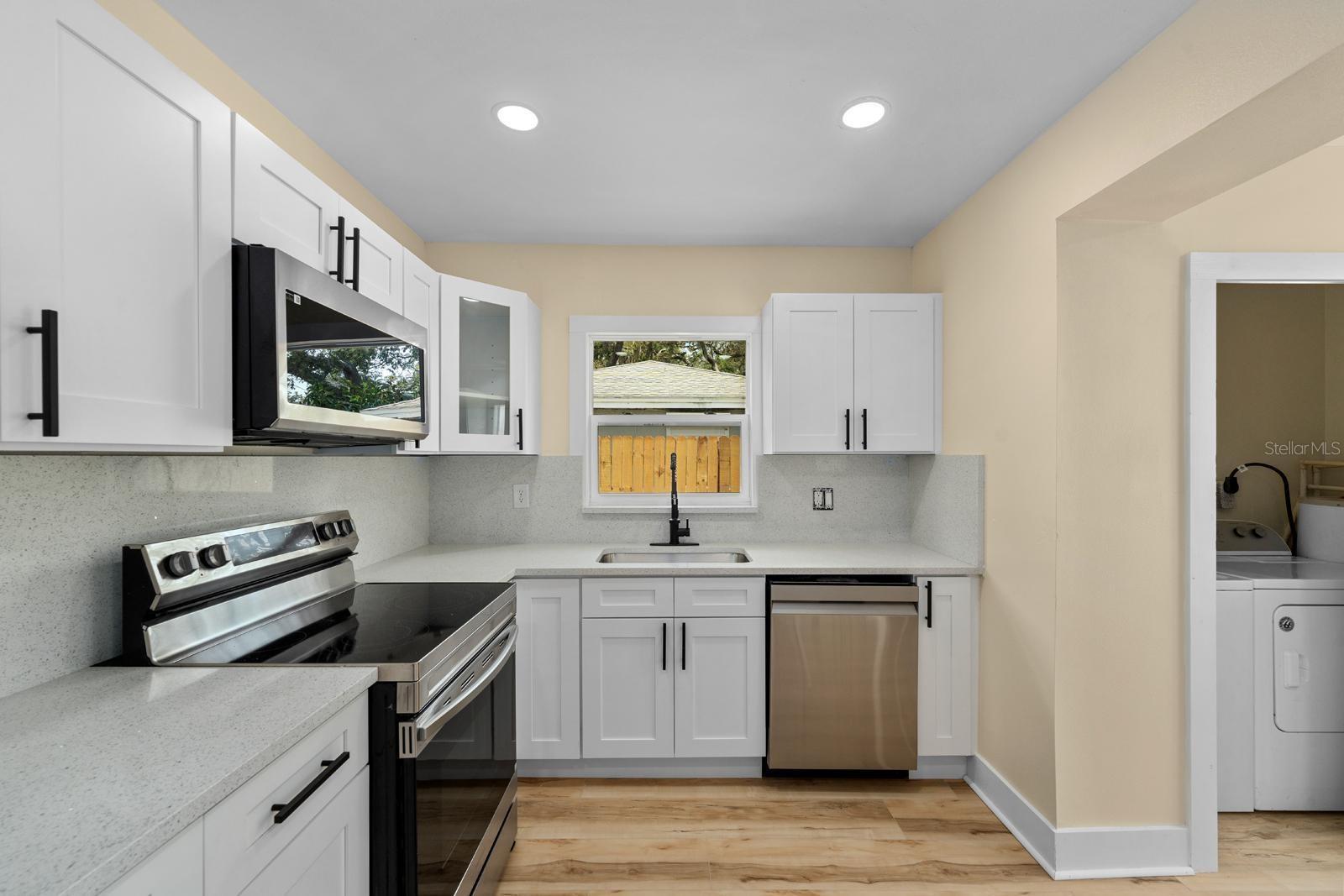 10707 N ROME AVE, TAMPA, FL, 33612