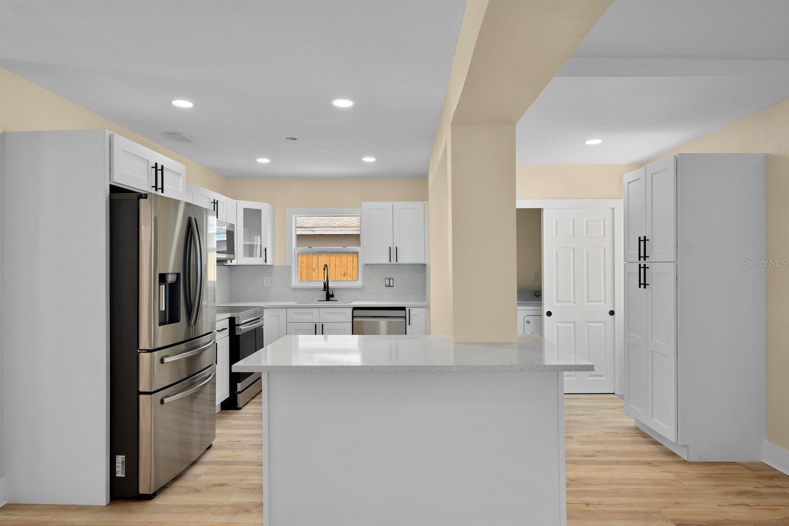 10707 N ROME AVE, TAMPA, FL, 33612