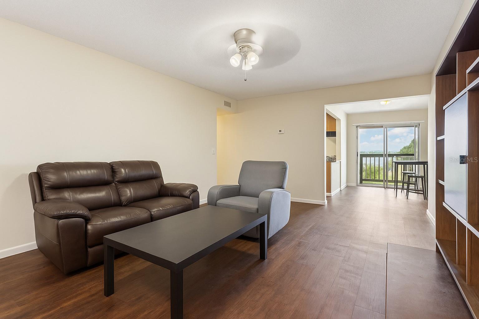 O6319095 Property Photo