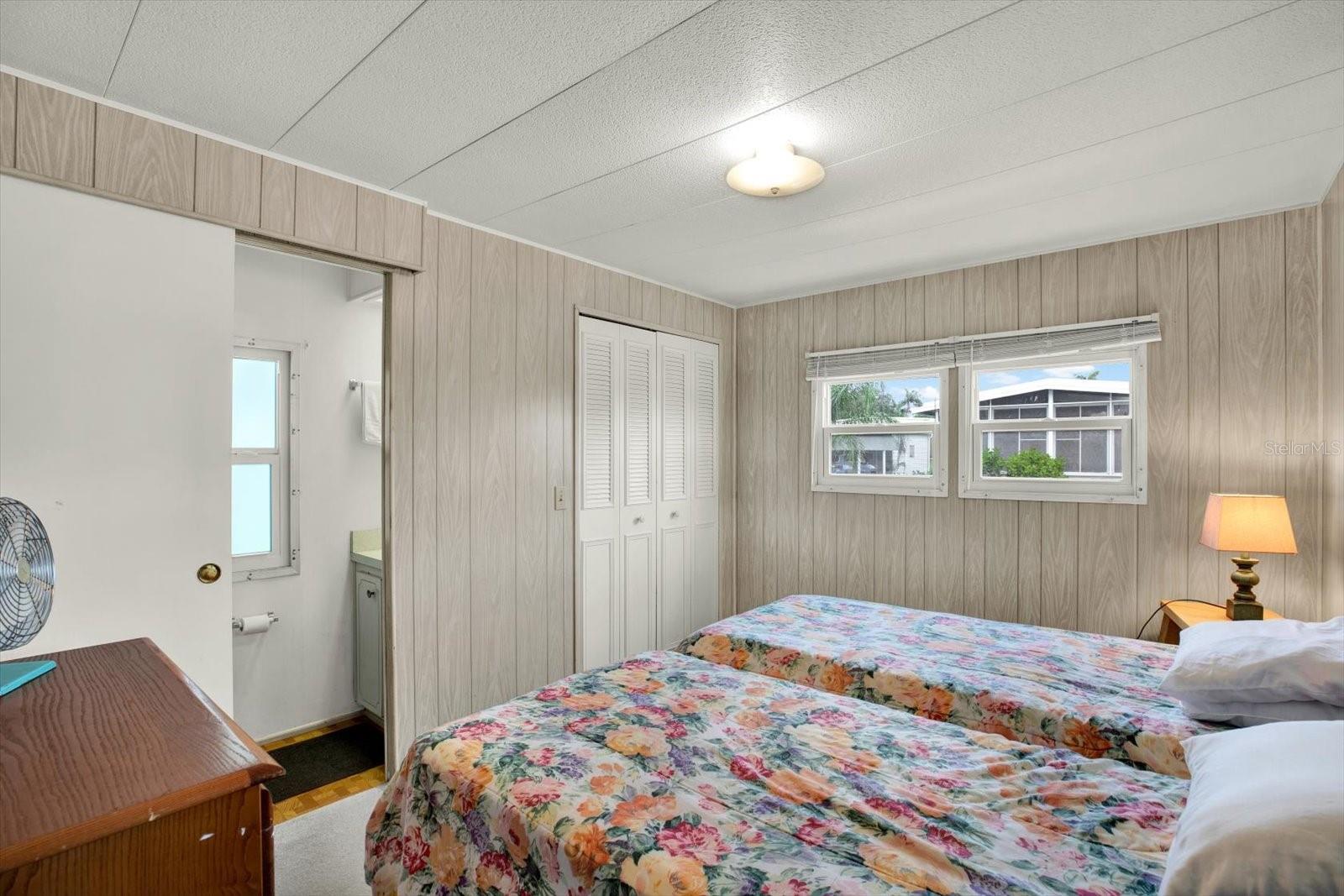 TB8397894 Property Photo