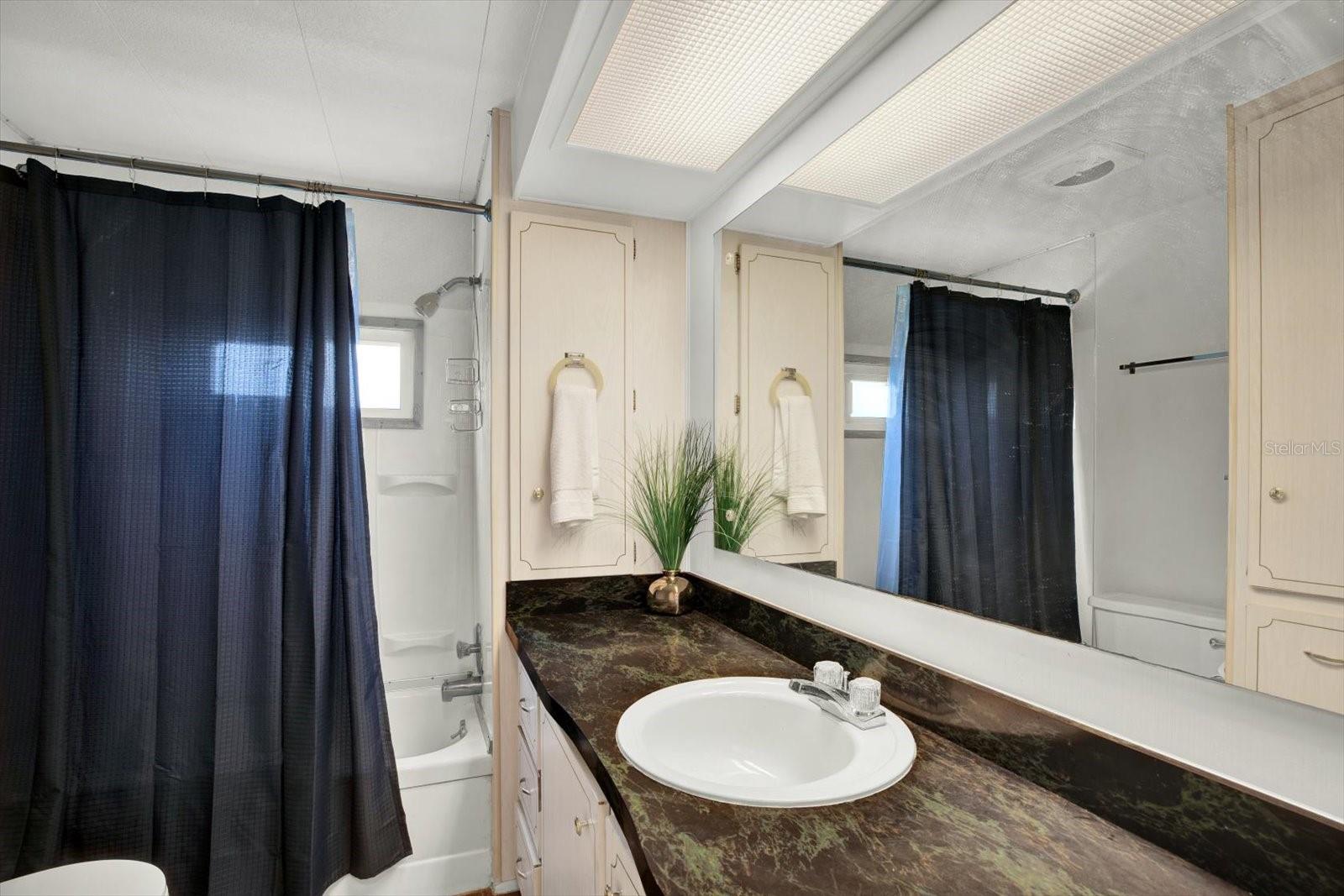 TB8397894 Property Photo