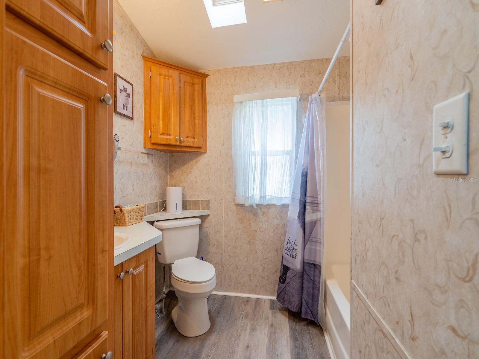 OM703862 Property Photo