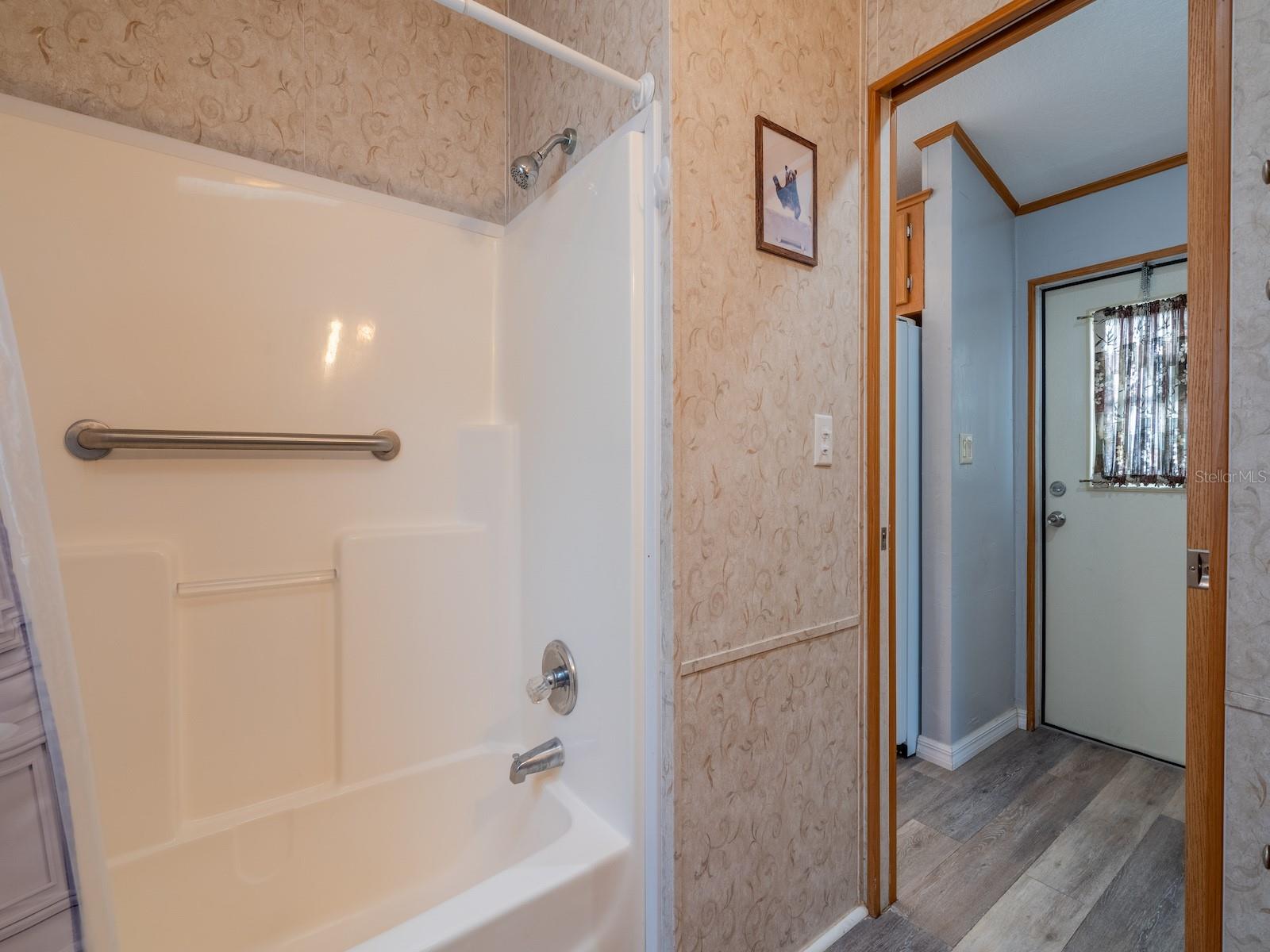 OM703862 Property Photo