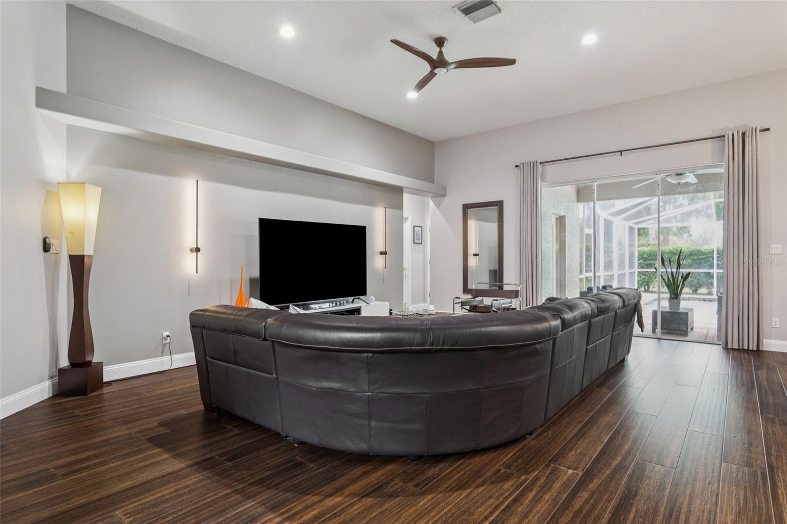 803 BROOKER VILLAGE CIR, LUTZ, FL, 33548