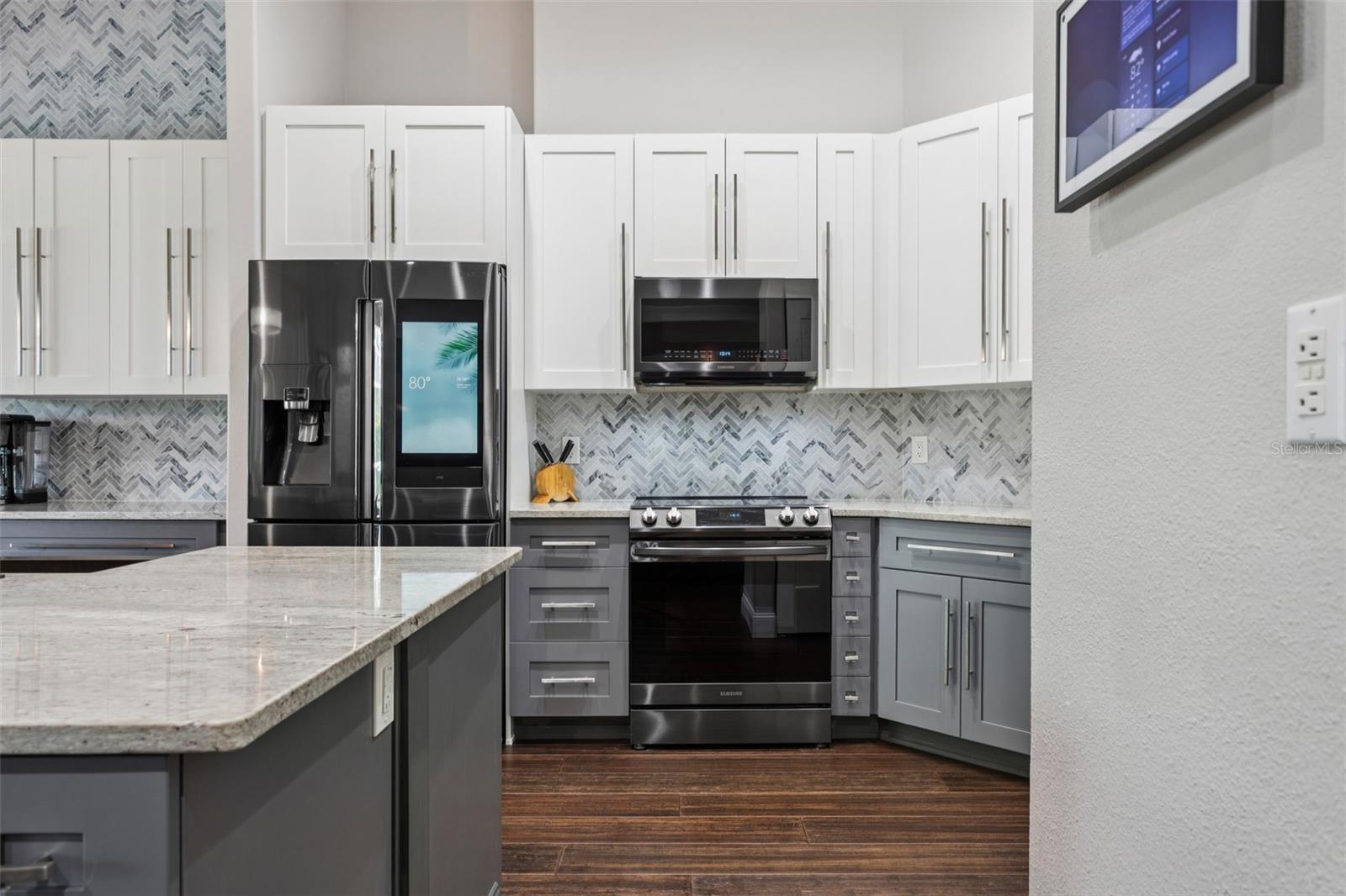 803 BROOKER VILLAGE CIR, LUTZ, FL, 33548