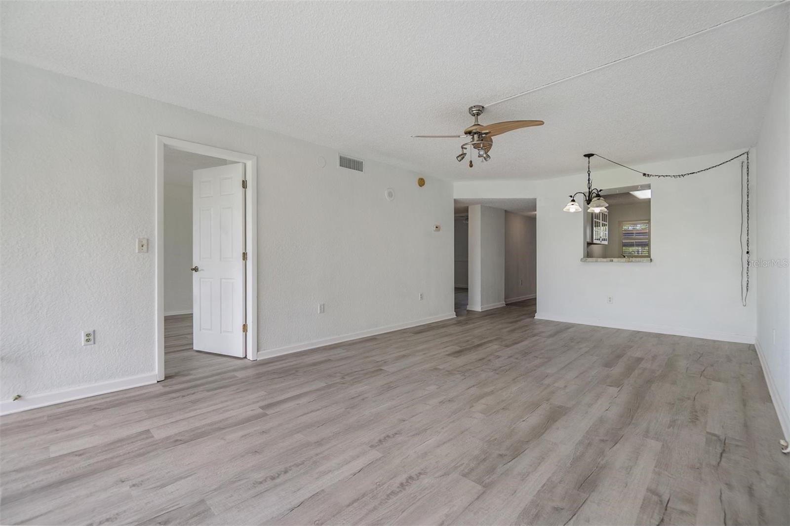 900 COVE CAY DR #1B, CLEARWATER, FL, 33760