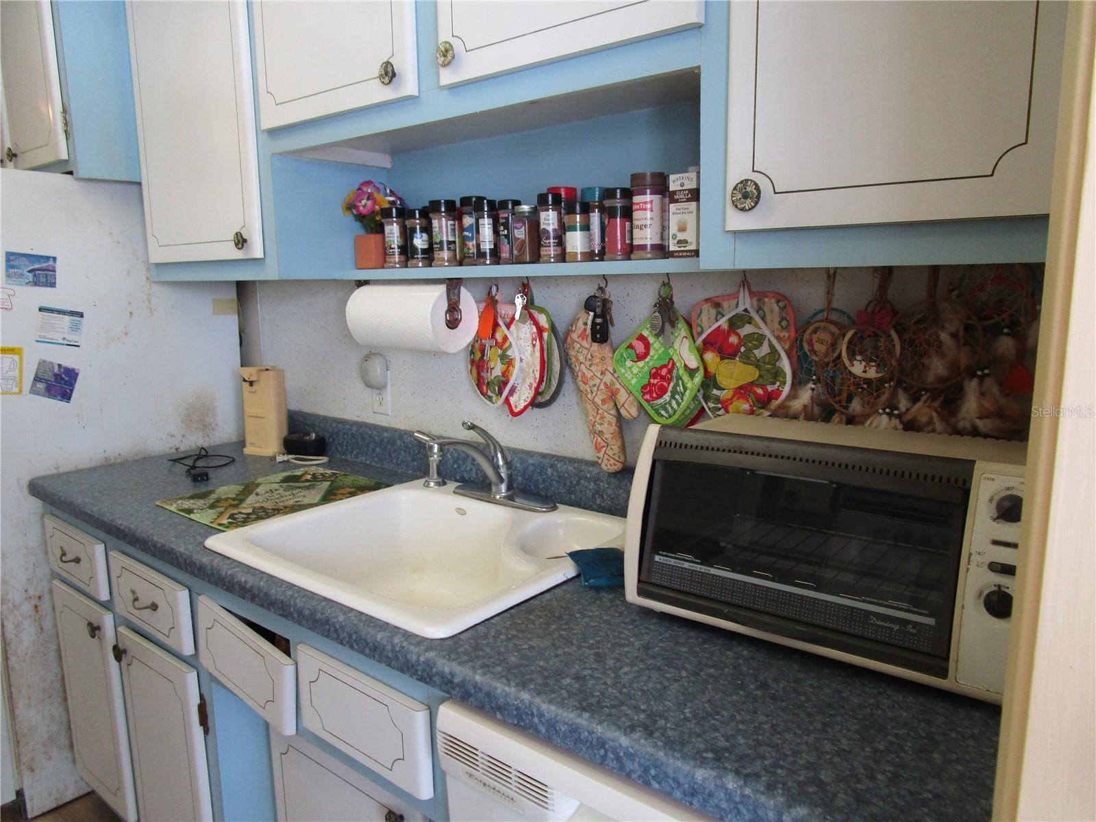 TB8398080 Property Photo