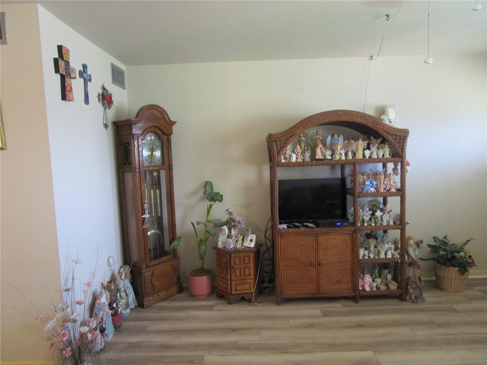 TB8398080 Property Photo