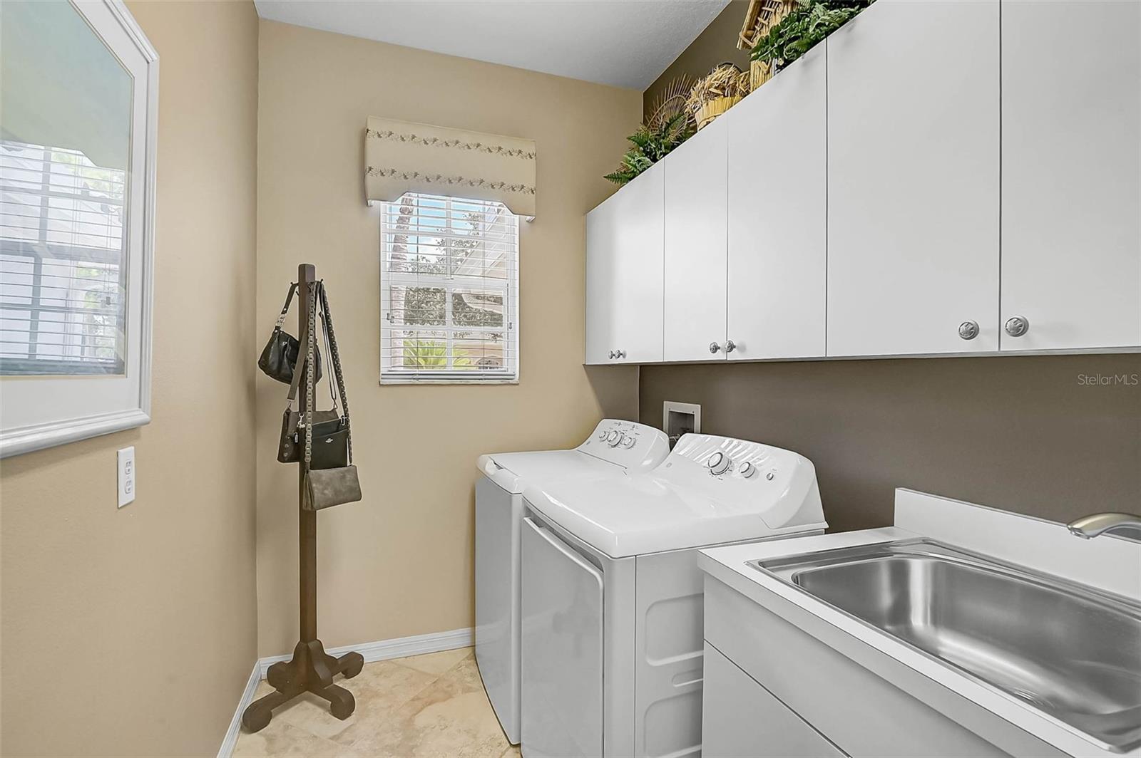 A4656280 Property Photo