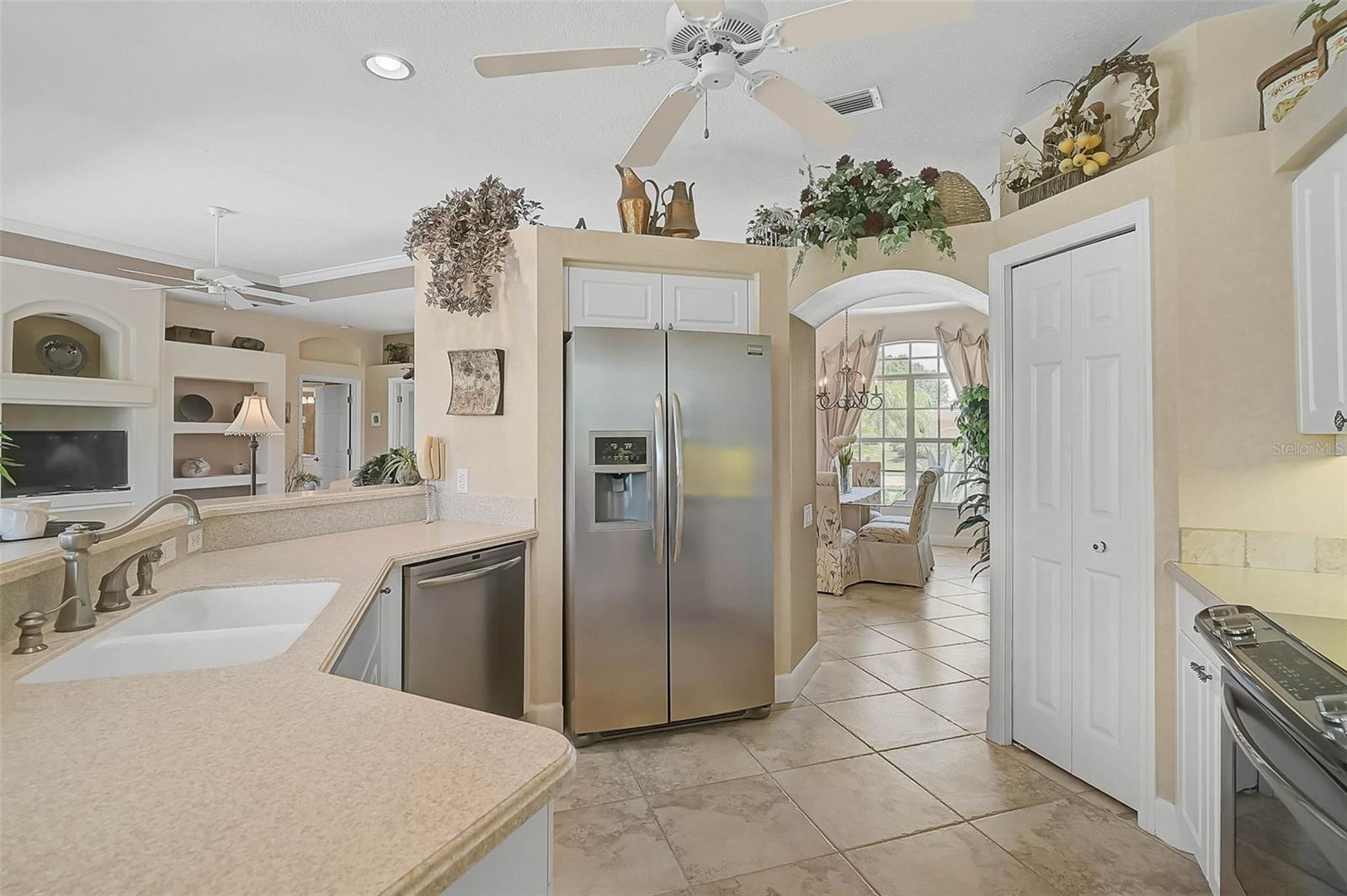 A4656280 Property Photo