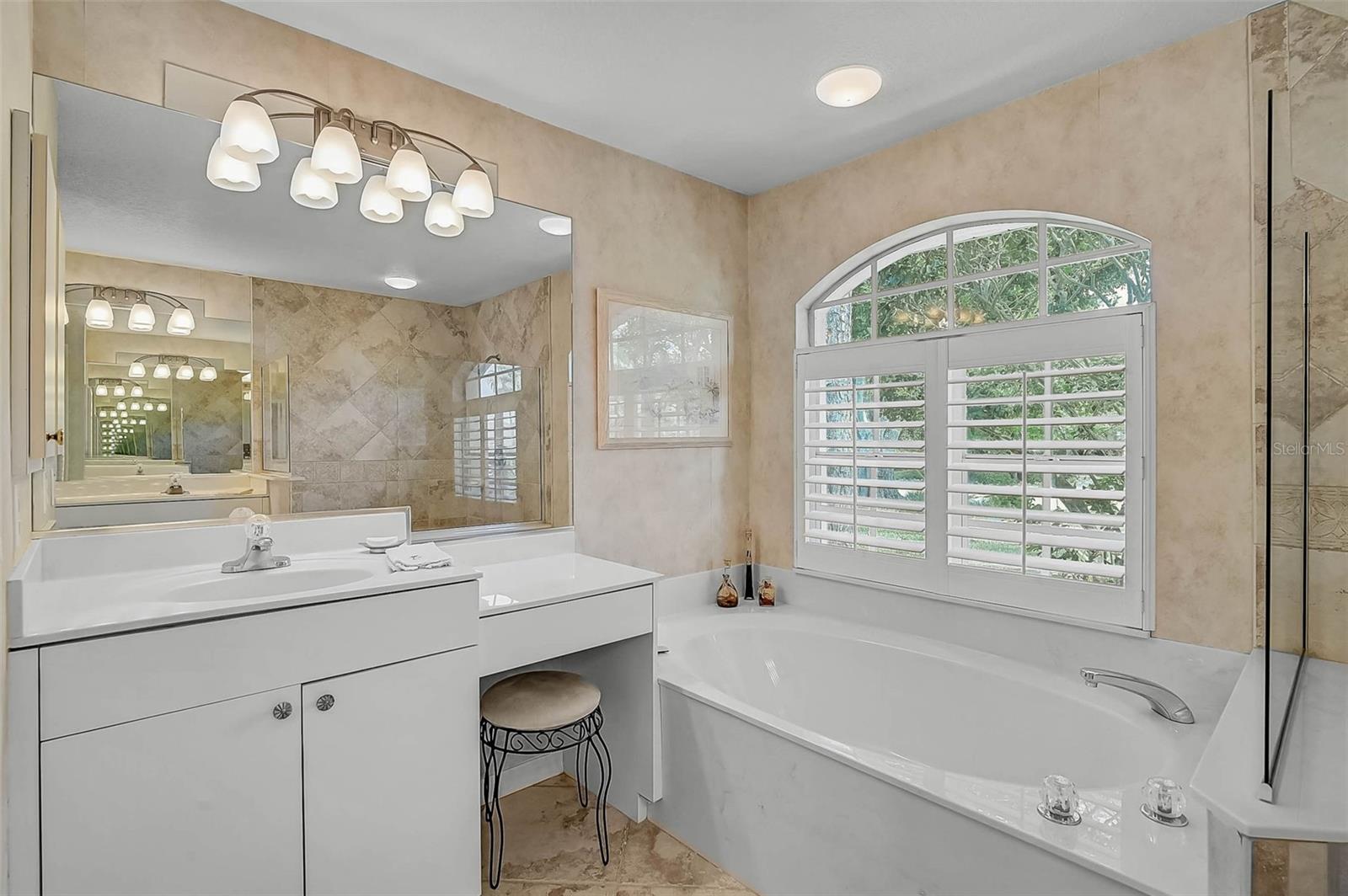 A4656280 Property Photo