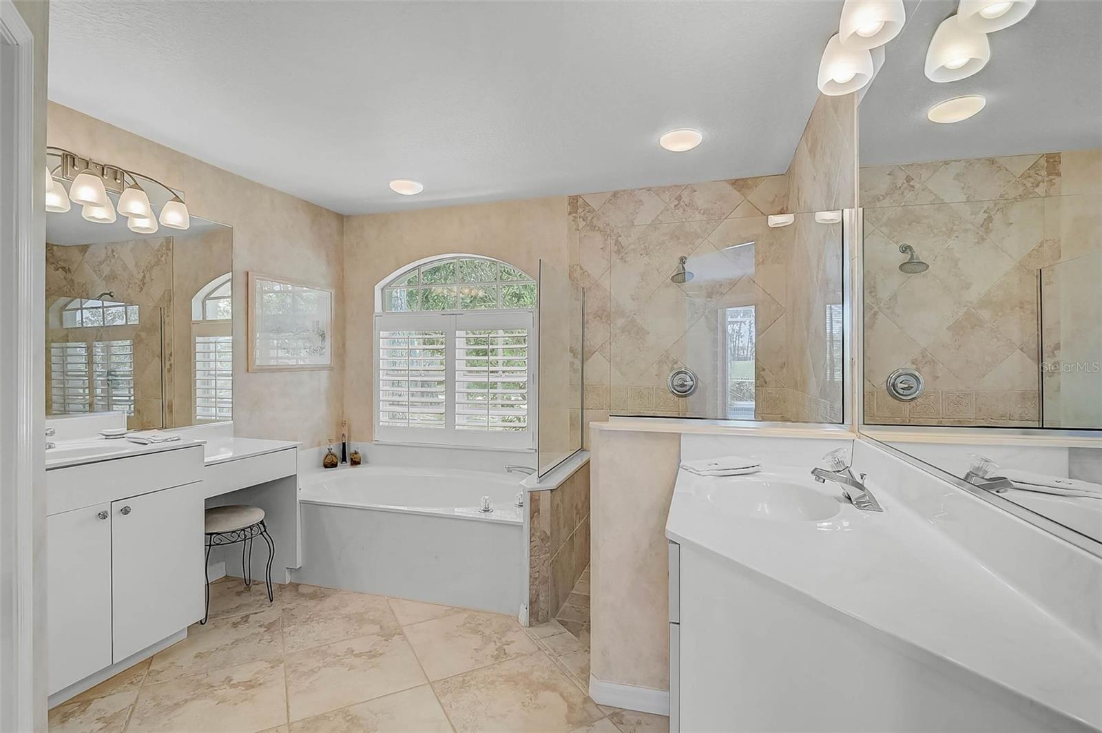 A4656280 Property Photo