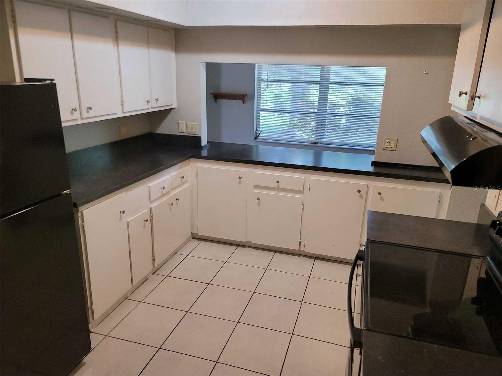 8035 ROBIN RD, SEMINOLE, FL, 33777