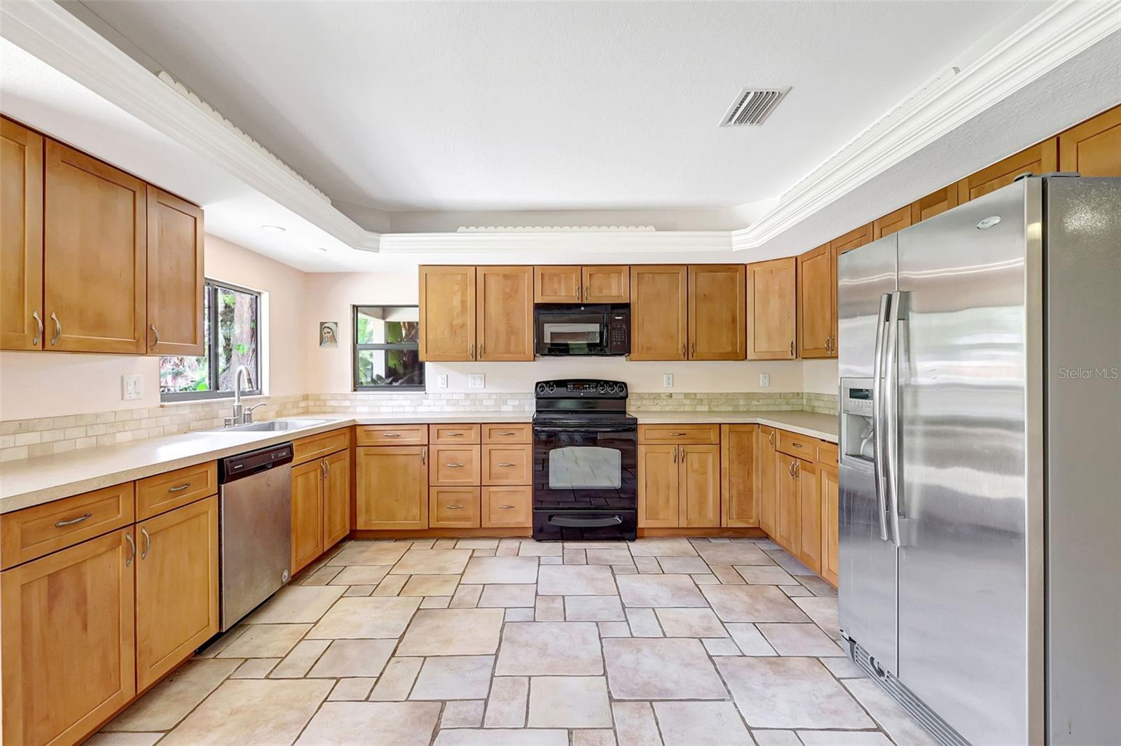 A4656292 Property Photo