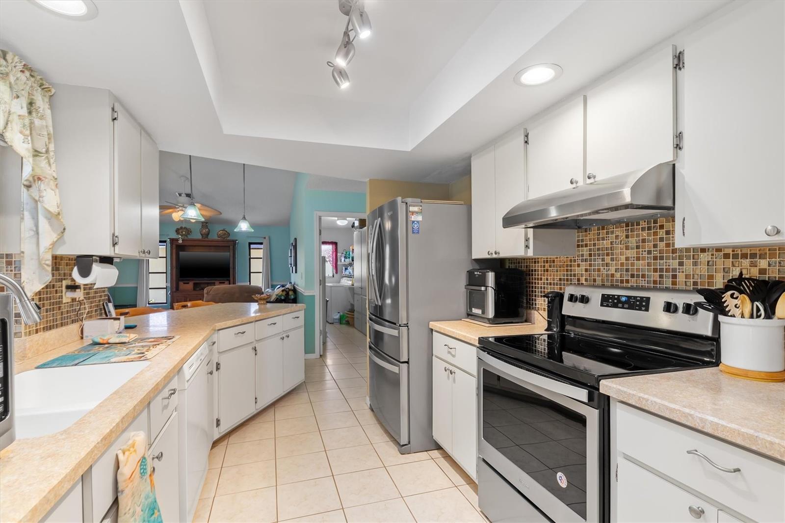 2141 RIO DE JANEIRO AVE, PUNTA GORDA, FL, 33983