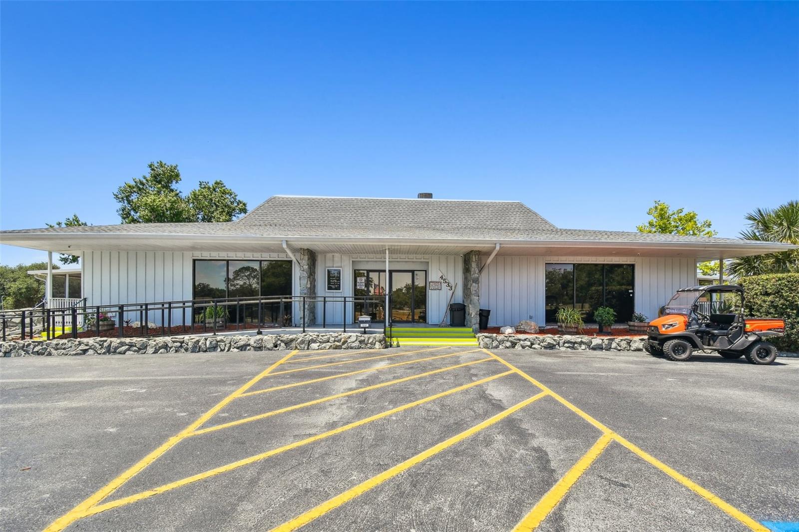 23325 CLUB VILLAS DR #2, LAND O LAKES, FL, 34639