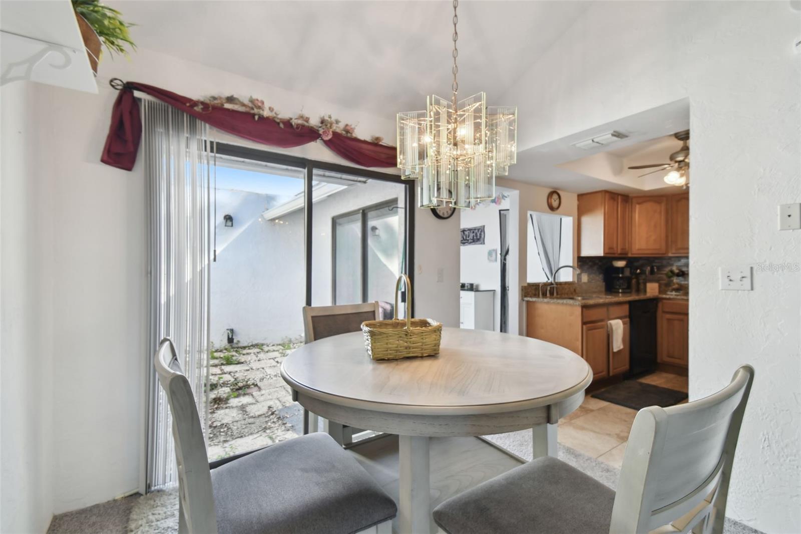 23325 CLUB VILLAS DR #2, LAND O LAKES, FL, 34639