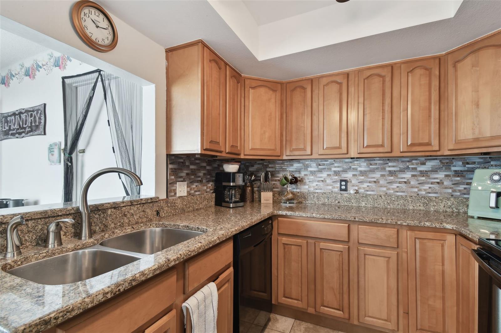 23325 CLUB VILLAS DR #2, LAND O LAKES, FL, 34639