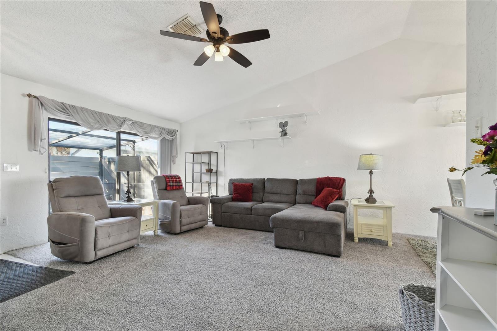 23325 CLUB VILLAS DR #2, LAND O LAKES, FL, 34639