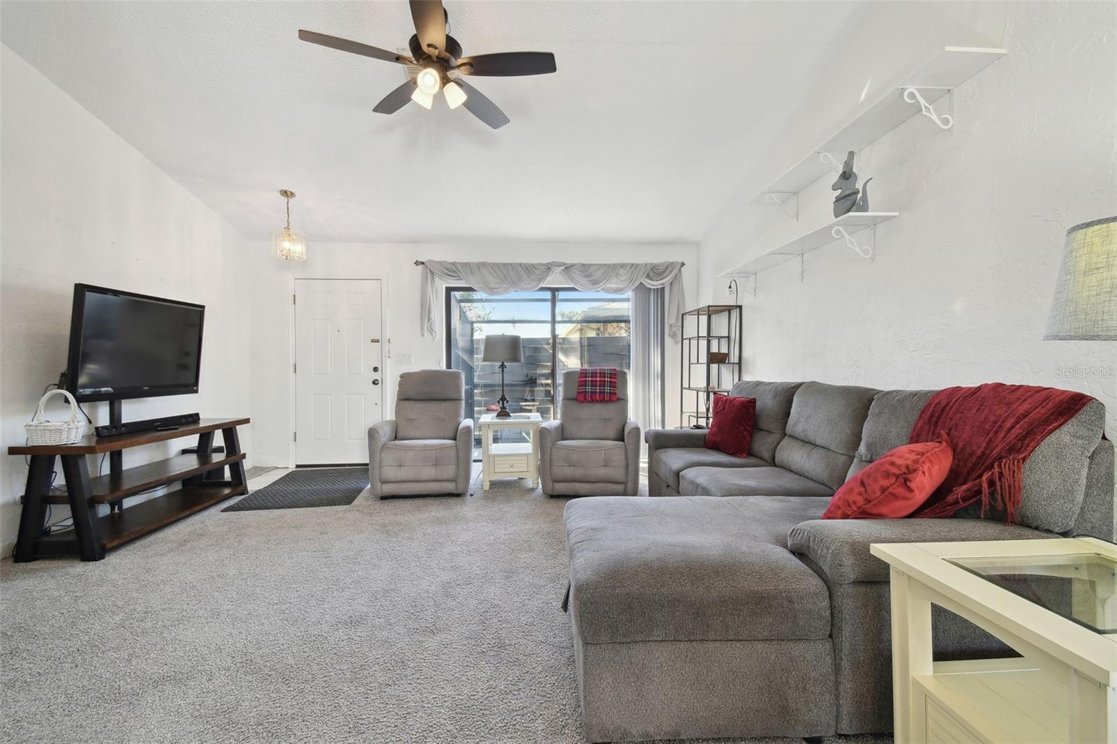 23325 CLUB VILLAS DR #2, LAND O LAKES, FL, 34639