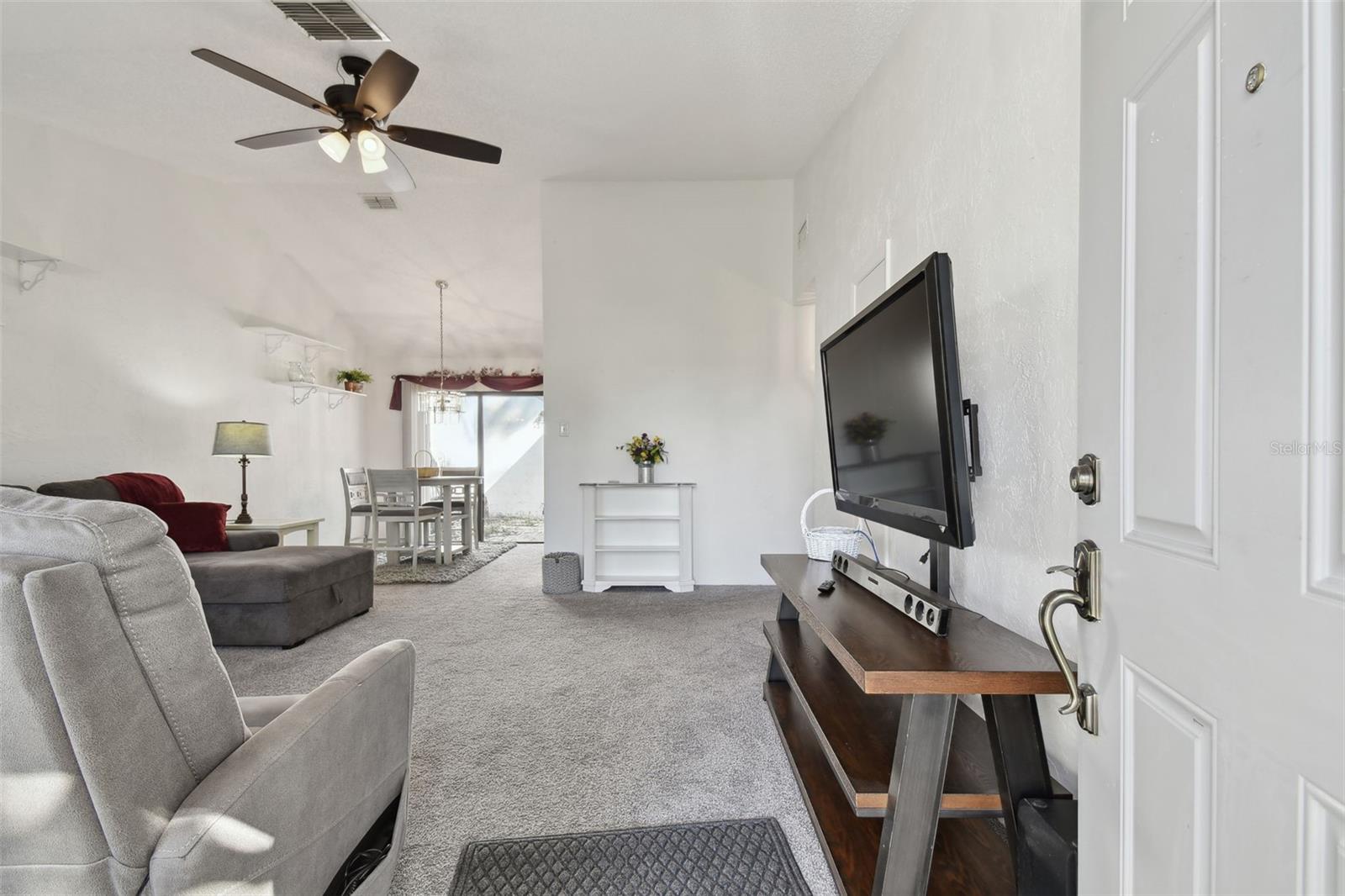 23325 CLUB VILLAS DR #2, LAND O LAKES, FL, 34639