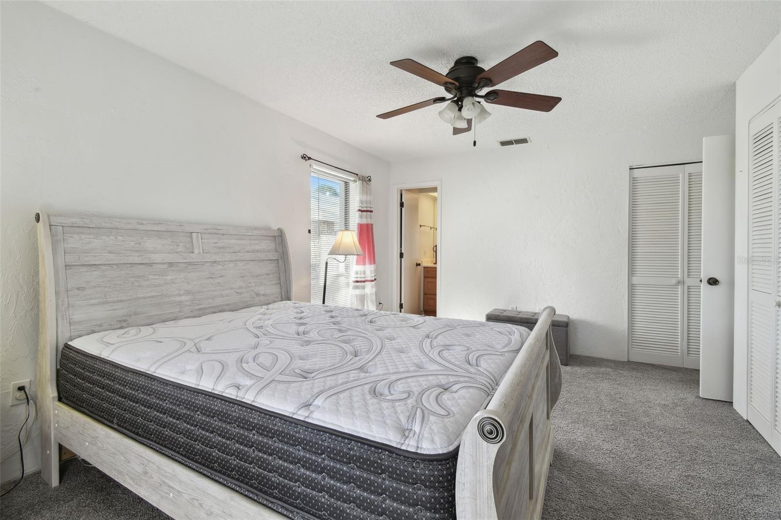 23325 CLUB VILLAS DR #2, LAND O LAKES, FL, 34639