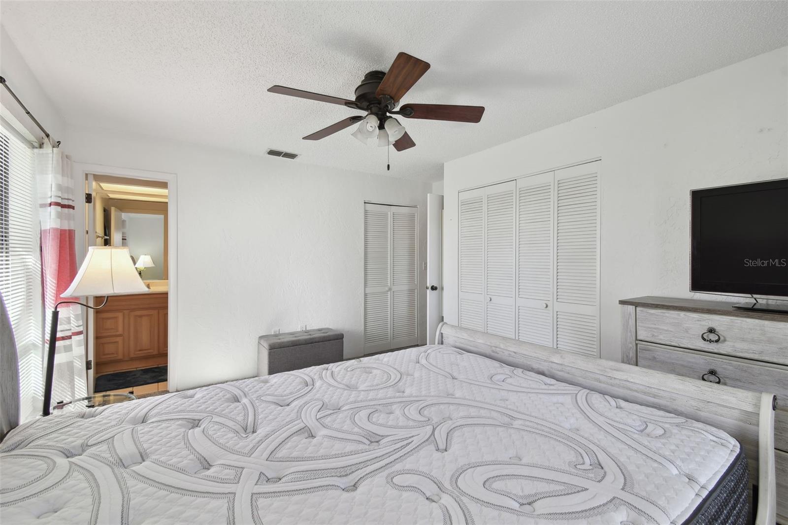 23325 CLUB VILLAS DR #2, LAND O LAKES, FL, 34639