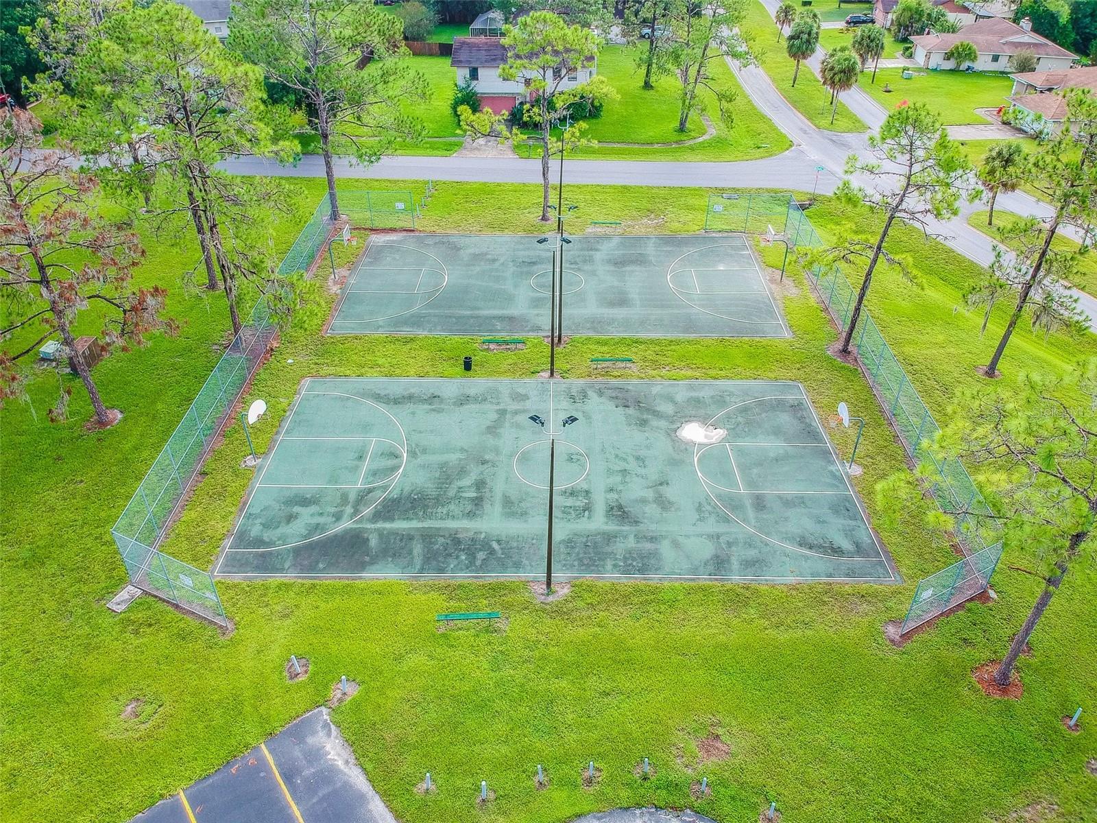 23325 CLUB VILLAS DR #2, LAND O LAKES, FL, 34639