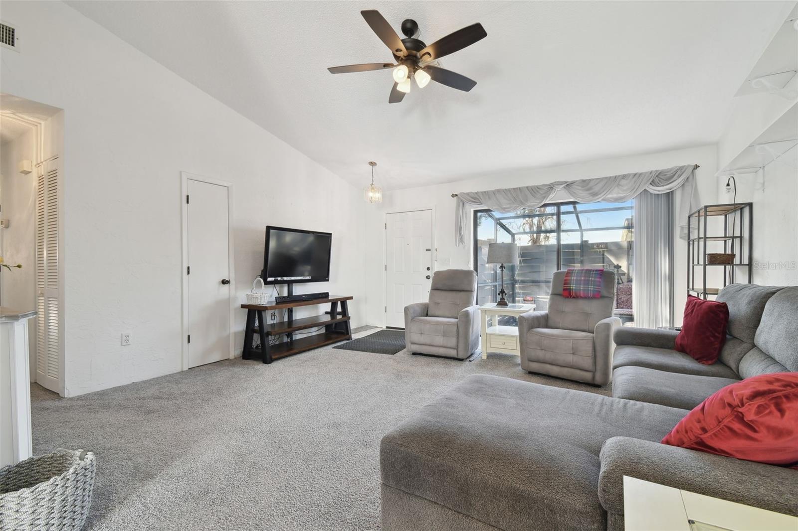 23325 CLUB VILLAS DR #2, LAND O LAKES, FL, 34639