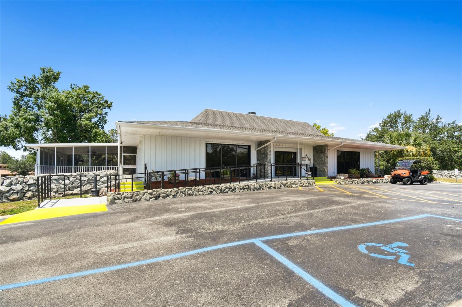 23325 CLUB VILLAS DR #2, LAND O LAKES, FL, 34639