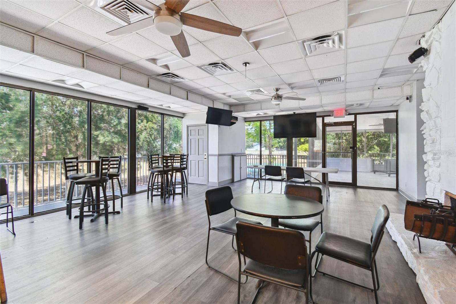 23325 CLUB VILLAS DR #2, LAND O LAKES, FL, 34639