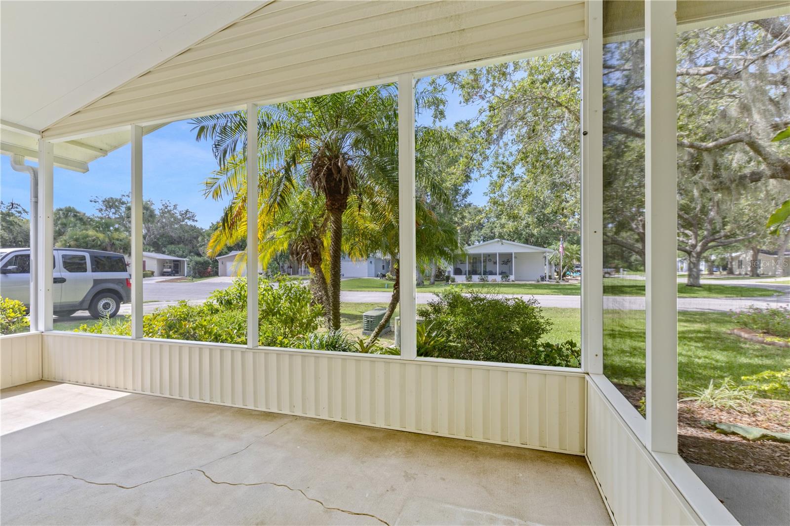 415 SIOUX BLVD, OAK HILL, FL, 32759