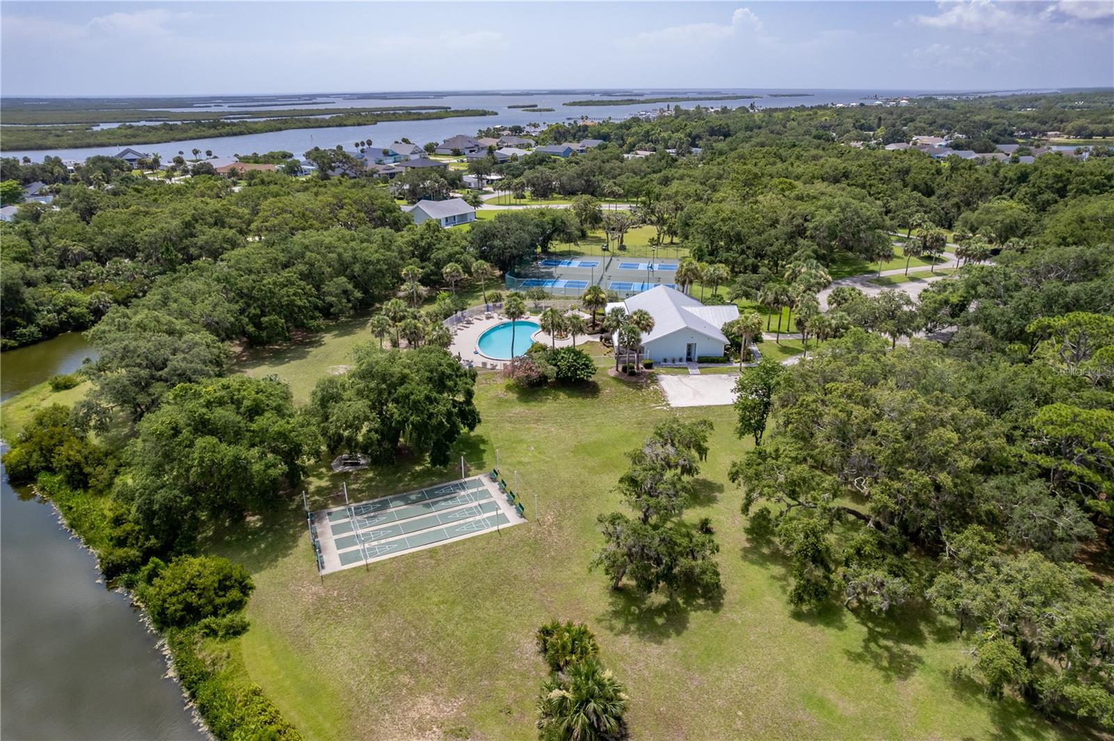 415 SIOUX BLVD, OAK HILL, FL, 32759