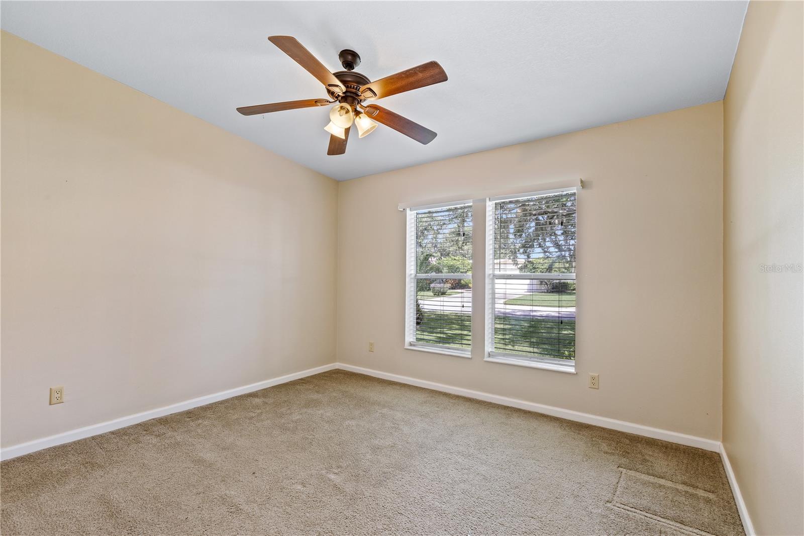 415 SIOUX BLVD, OAK HILL, FL, 32759