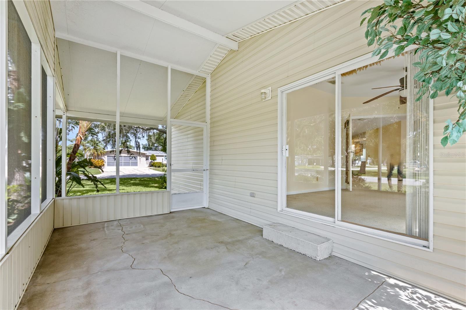 415 SIOUX BLVD, OAK HILL, FL, 32759