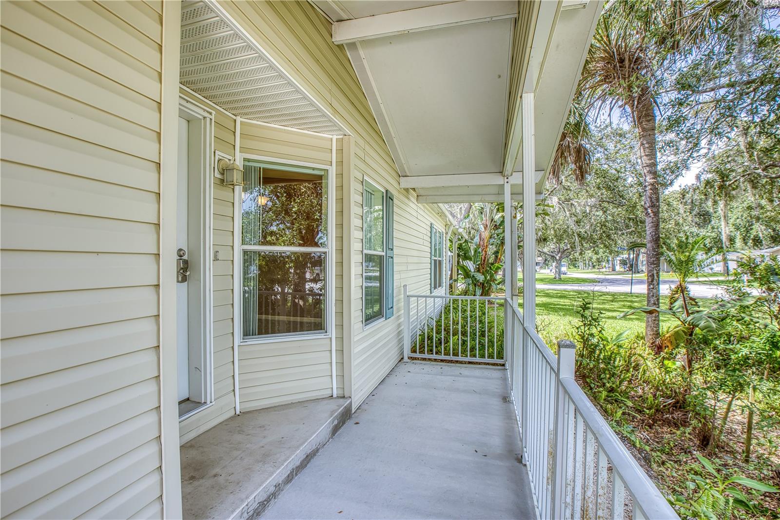 415 SIOUX BLVD, OAK HILL, FL, 32759