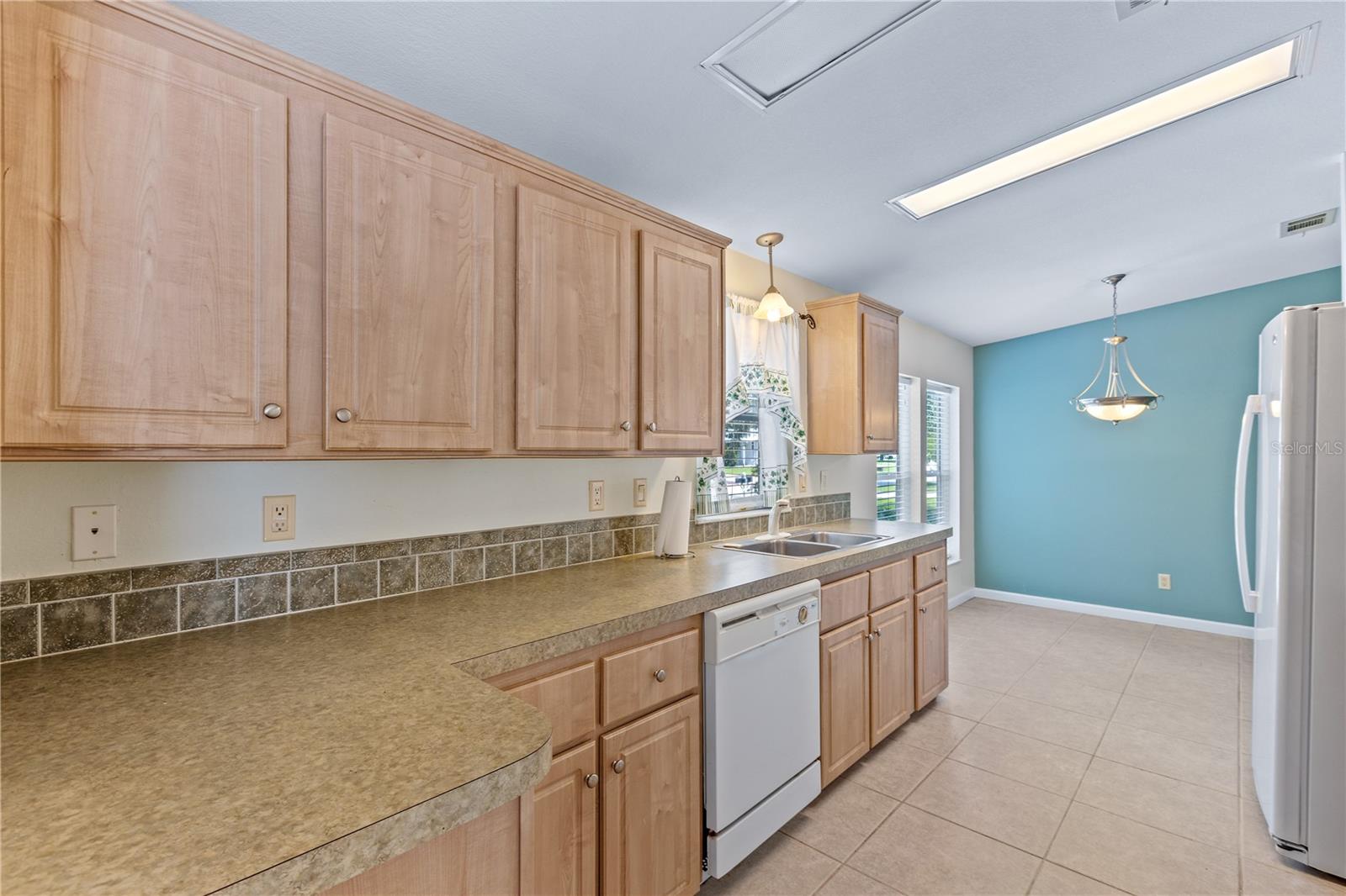 415 SIOUX BLVD, OAK HILL, FL, 32759