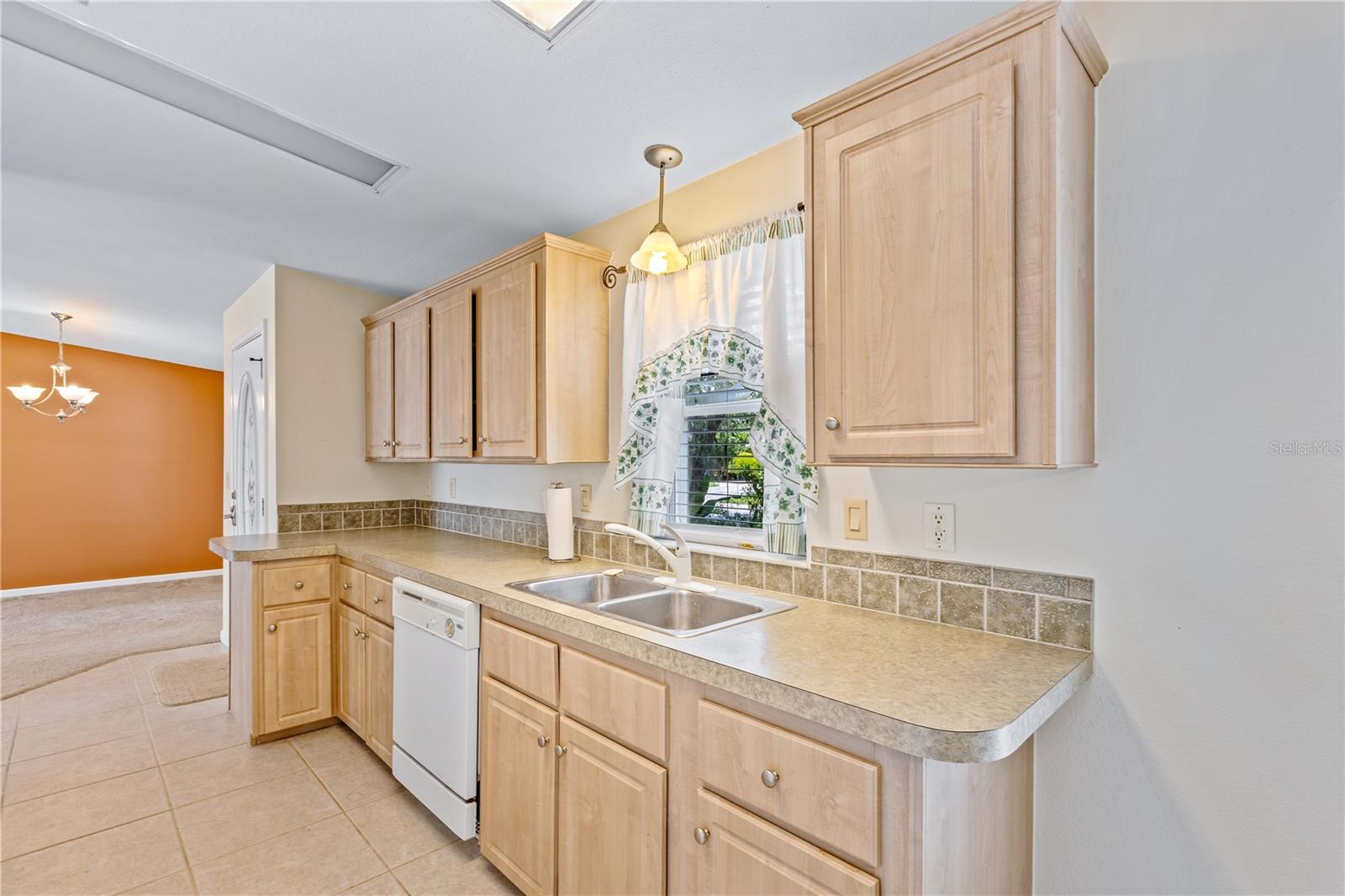 415 SIOUX BLVD, OAK HILL, FL, 32759