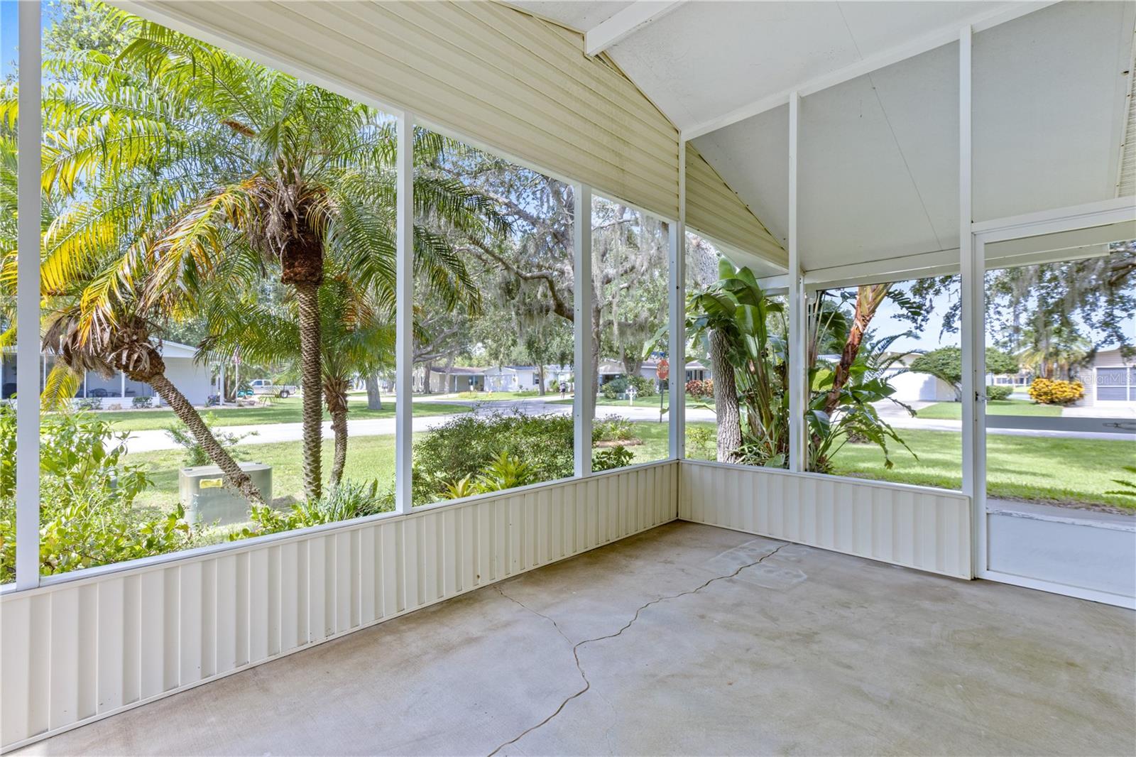 415 SIOUX BLVD, OAK HILL, FL, 32759