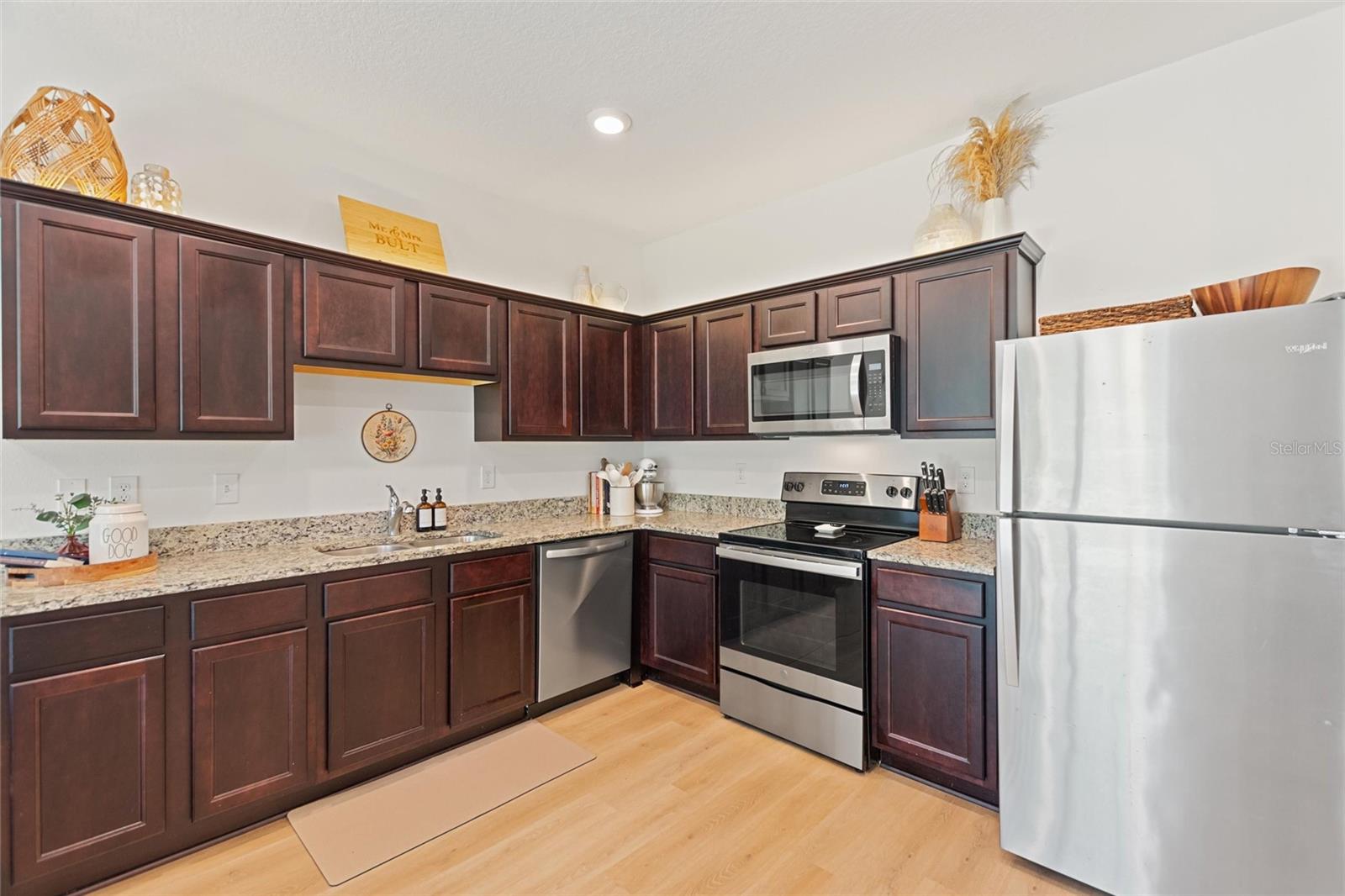 943 GRANDIN ST, DAVENPORT, FL, 33837