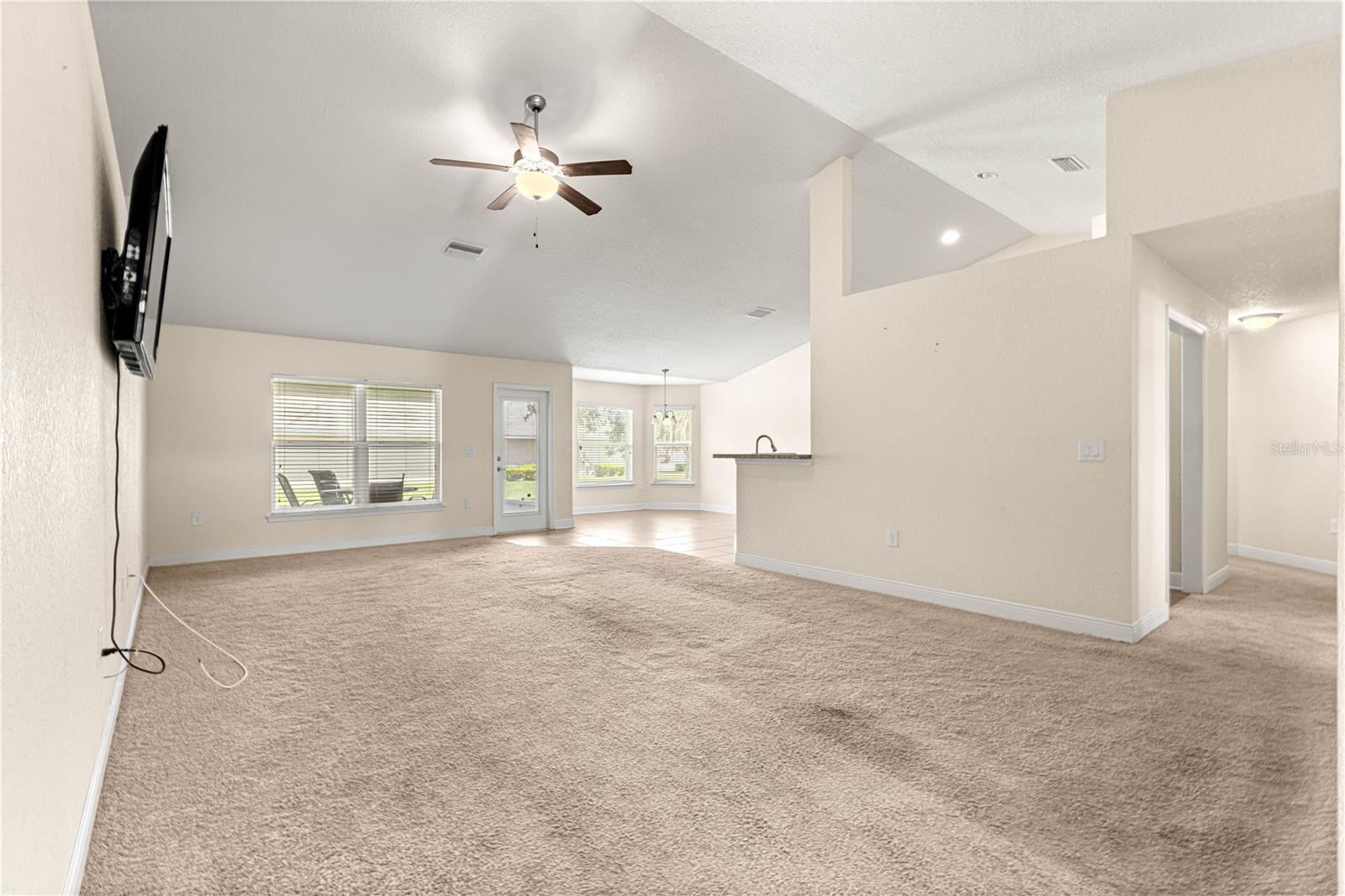 8 DIAMOND CLUB RD, OCALA, FL, 34472