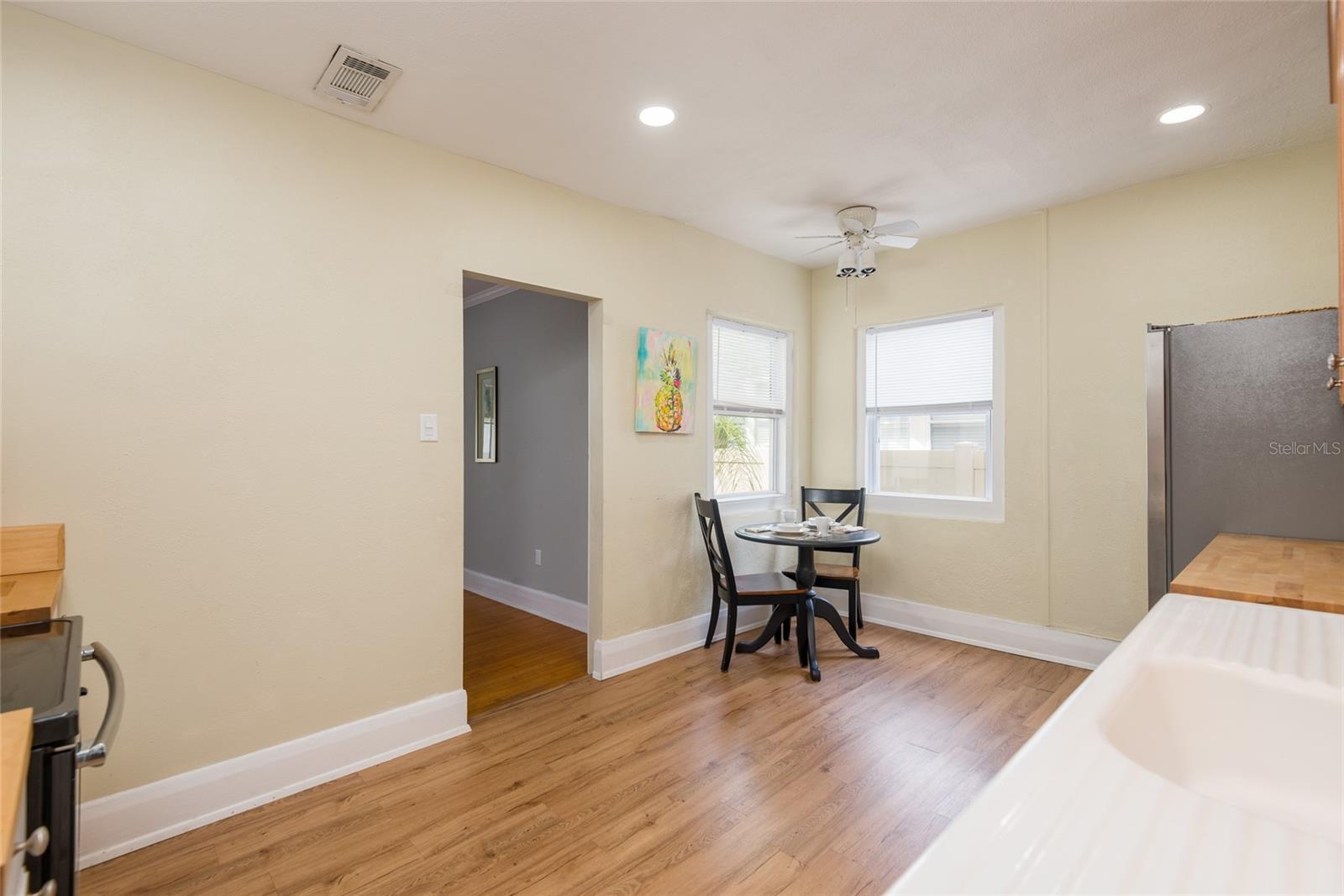 3611 W BAY TO BAY BLVD, TAMPA, FL, 33629