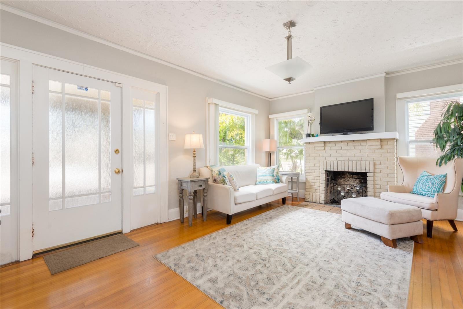 3611 W BAY TO BAY BLVD, TAMPA, FL, 33629