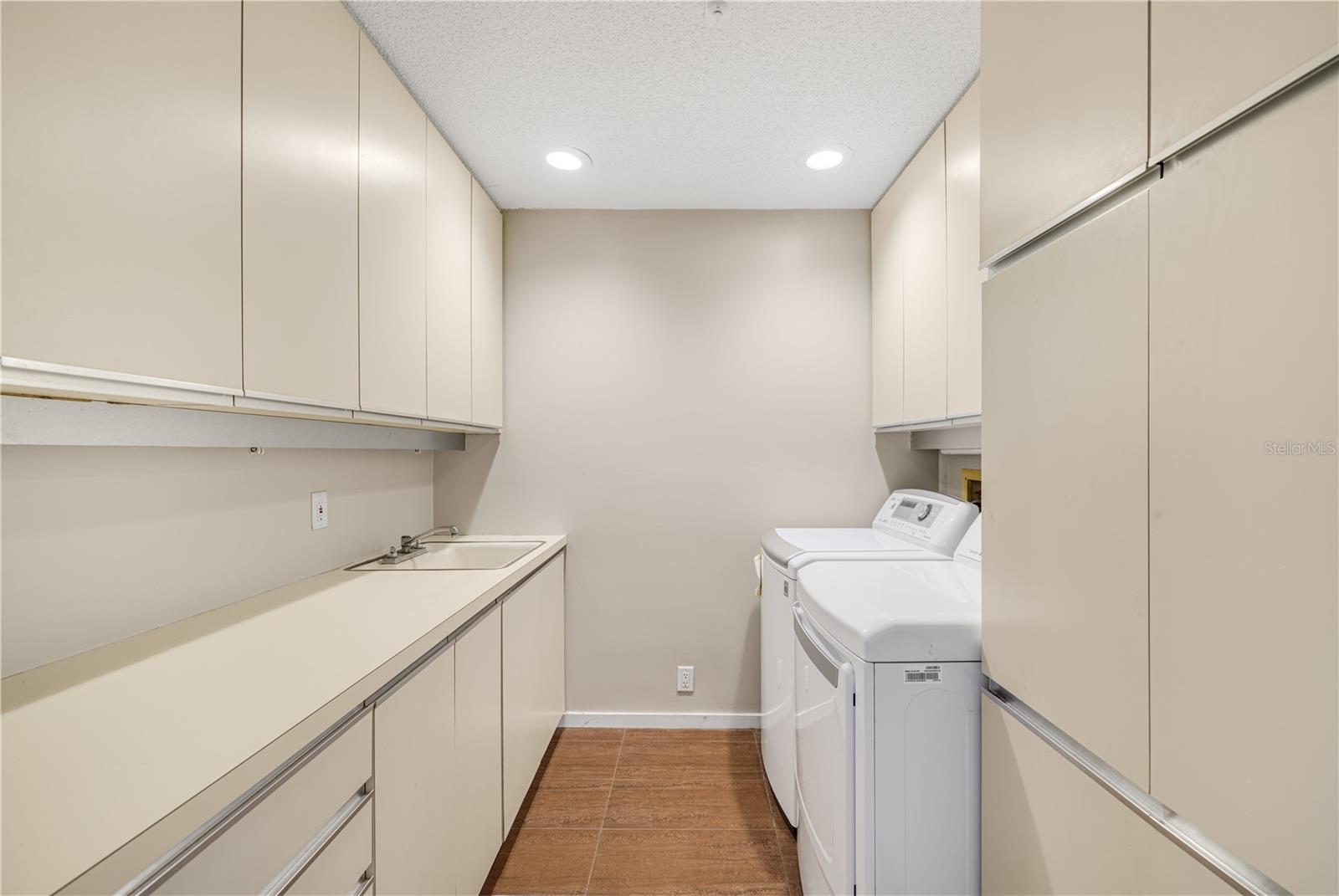 A4656355 Property Photo